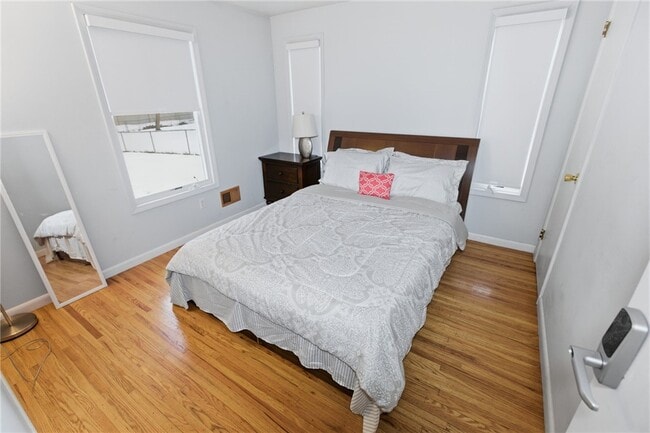 Building Photo - 266 Willowcrest Dr