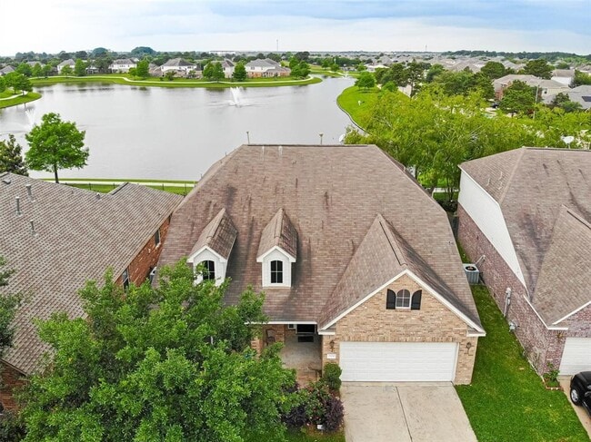 Primary Photo - 15131 Live Oak Bend Way