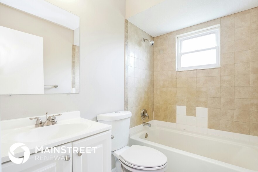 Building Photo - 548 Winer Ave SW