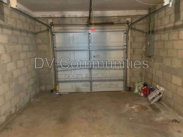 Building Photo - 888 14th Ave S