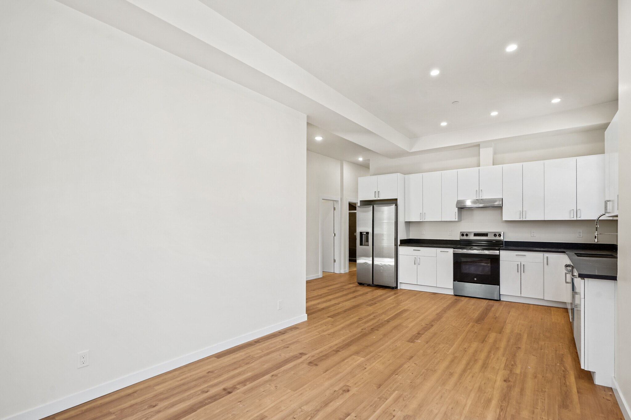 Building Photo - 124 Lyon St