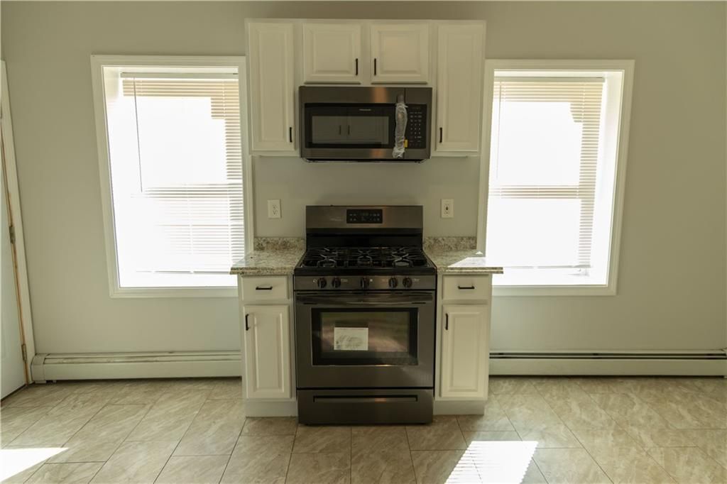 Building Photo - 287 Manton Ave