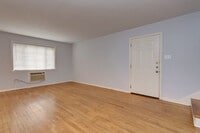 Building Photo - 1624 Bonnie Brae St