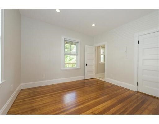 Building Photo - 61 Marlboro St