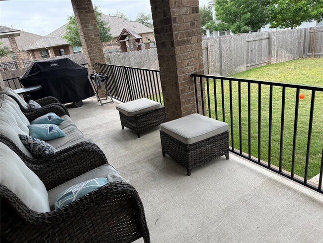 Building Photo - 2917 Coral Valley Dr