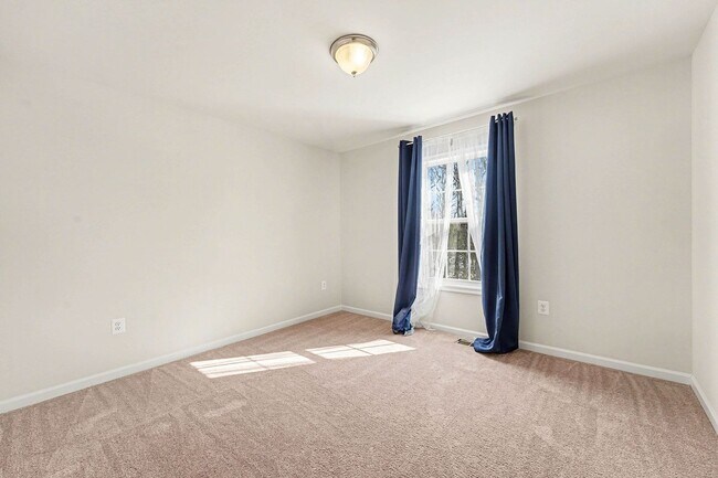 Building Photo - Luxurious Living Lewis Style: A Spacious 5-Bedroom Home with Modern Elegance