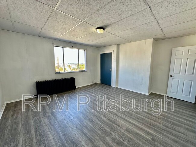 Building Photo - 2330 Eccles St
