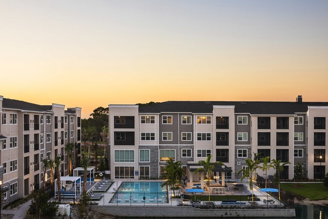 The Allure At Gateway Pinellas Park Fl Apartment Finder