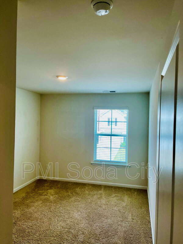 Building Photo - 173 Dunham Rd