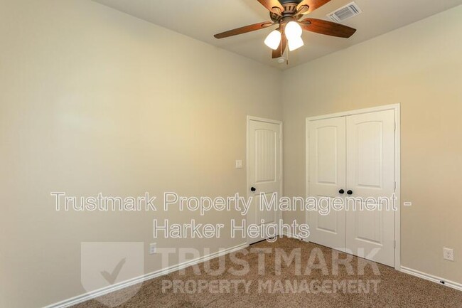 Building Photo - 5610 Fenton Ln