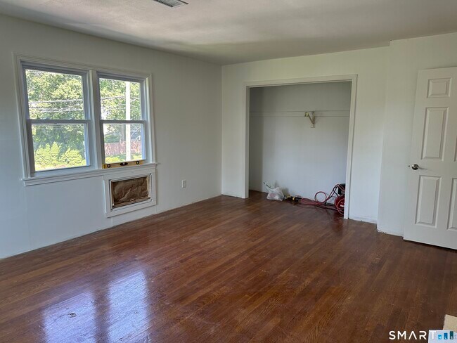 Building Photo - 124 Harbor Dr