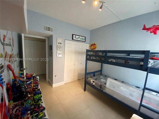 Building Photo - 8806 SW 130th Ct