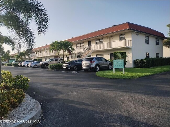 Building Photo - 200 St Lucie Ln