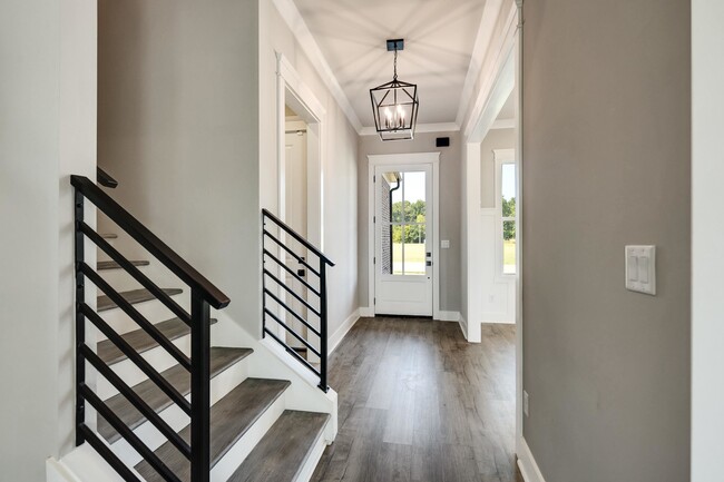 Building Photo - 5046 Jon Oak Dr