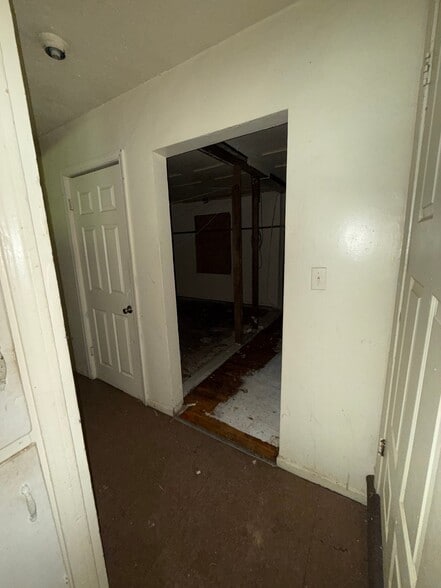 Building Photo - 3501 Milbourne Ave