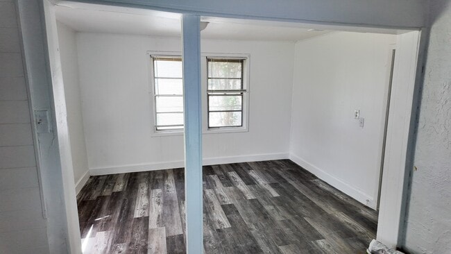 Building Photo - 1212 Pine St