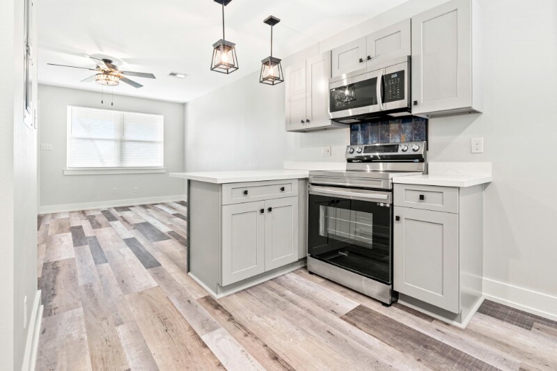 Building Photo - 3420 Jackson Blvd