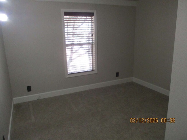 Building Photo - 3001 W Young