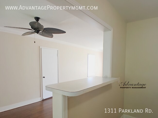 Building Photo - 1311 Parkland Rd