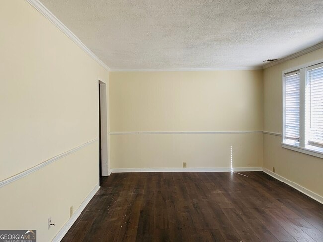 Building Photo - 613 N Greenwood St