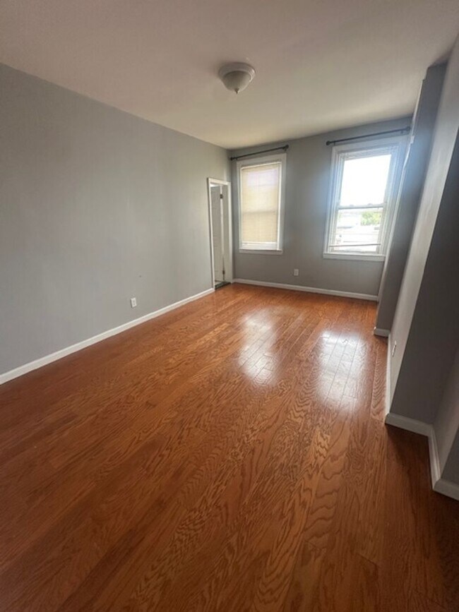 Building Photo - Huge 4 bed 3.5 bath house in Lawrenceville available July 1!!!