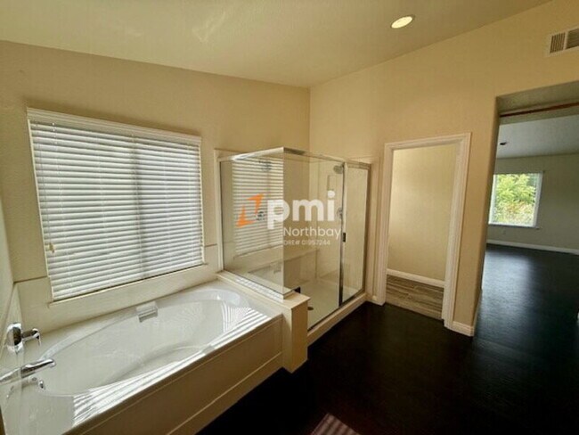 Building Photo - 732 Antiquity Dr