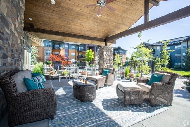 Building Photo - The Madison Courtyard