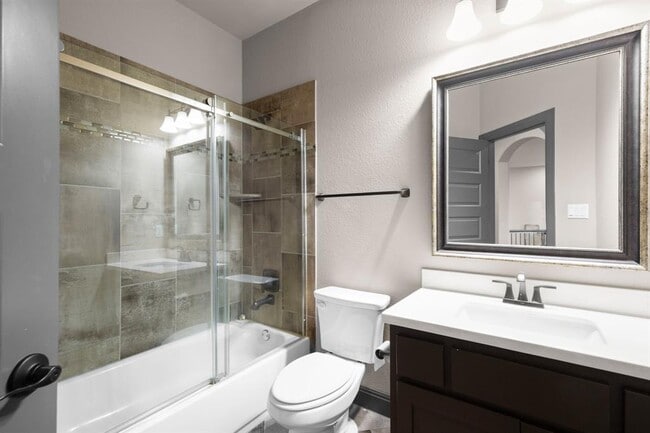 Building Photo - 5916 Davenport Divide Rd