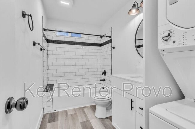 Building Photo - 475 S 800 W