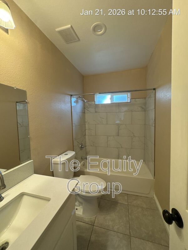 Building Photo - 1142 Van Dorsten Ave