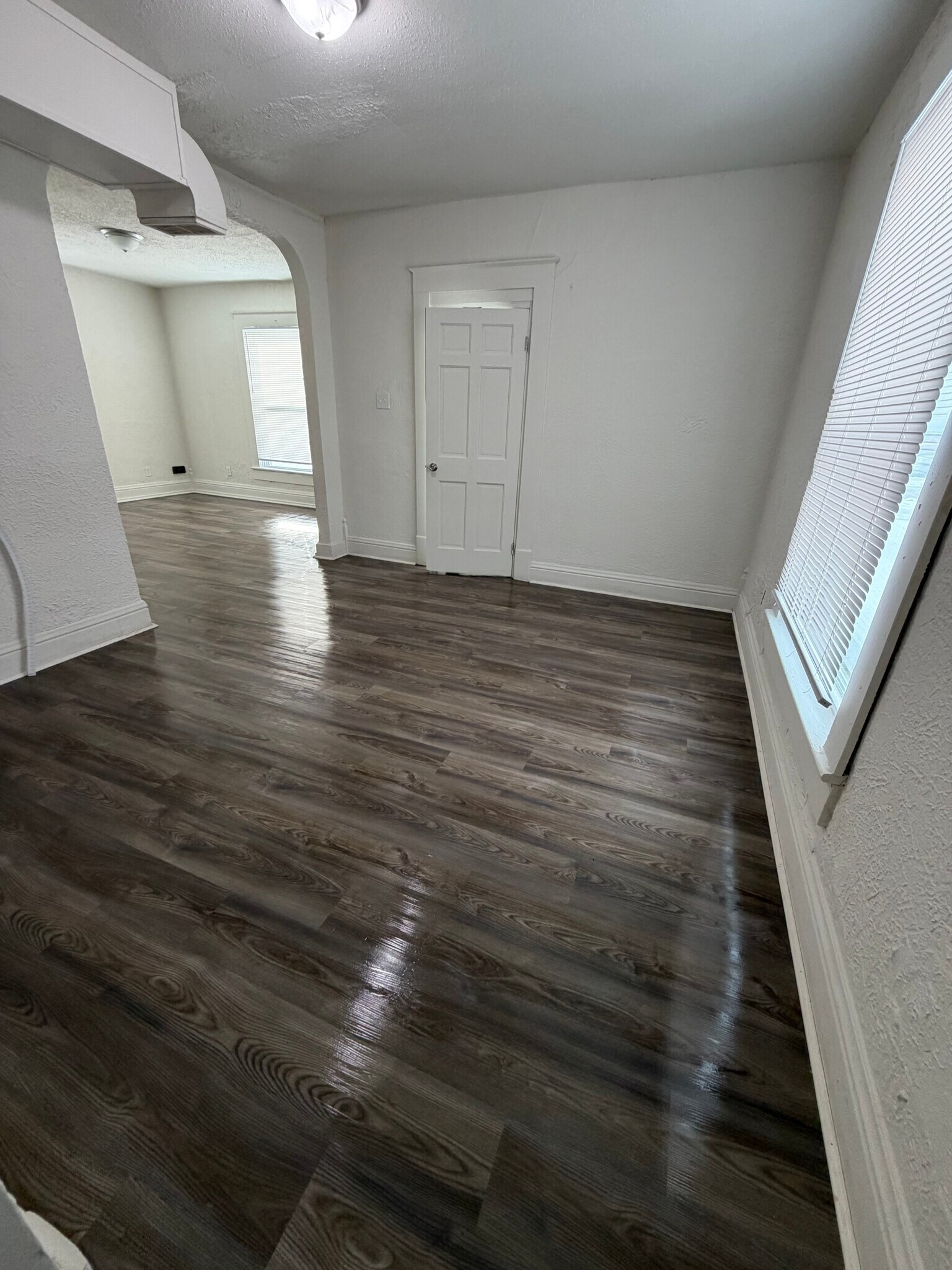 Building Photo - 771 Greenlawn Ave