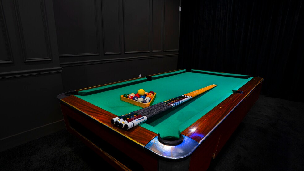 Building Photo - 3300 S Ocean Blvd