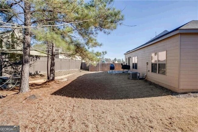 Building Photo - 2436 Foxy Dr