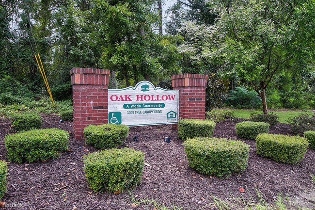 Building Photo - 4 br, 2.5 bath House - Oak Hollow