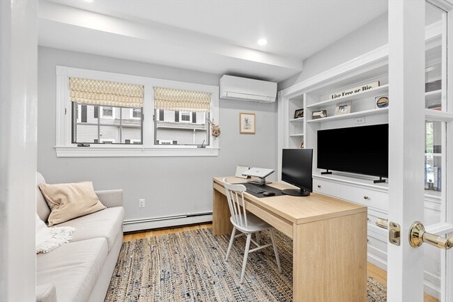 Building Photo - 21 Hersey St