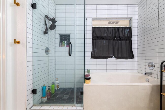 Building Photo - 13455 Moscow Trail