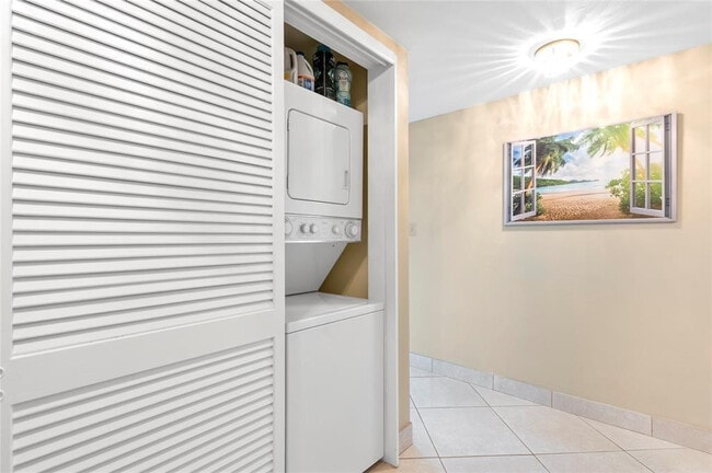 Building Photo - 4010 Galt Ocean Dr