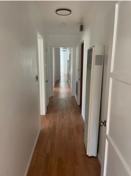Building Photo - 8724 Ruthelen St
