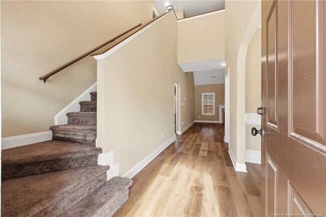 Building Photo - 206 Leland Ln