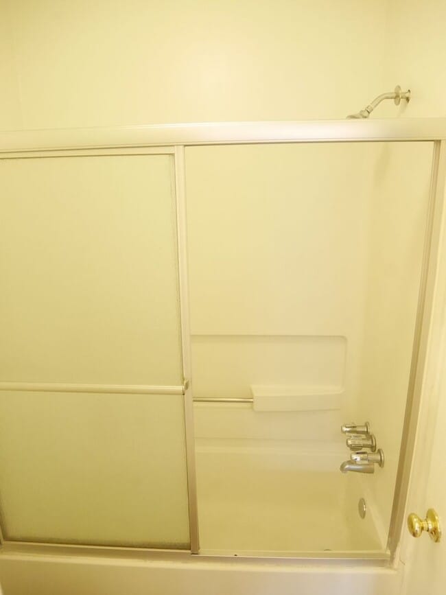 Building Photo - Charming Condo in Gaithersburg, MD