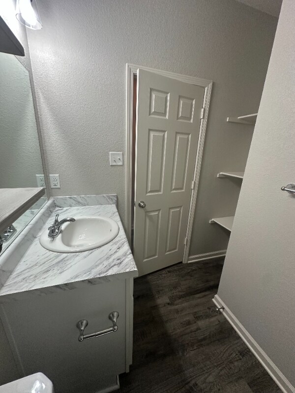Building Photo - 2115 Matthews Meadow Ln