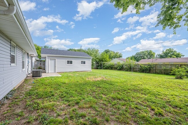 Building Photo - Stunning 3 Bed 1 Bath Ranch Home