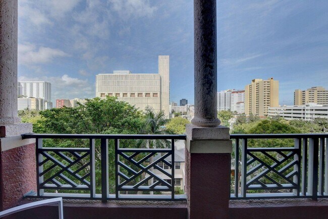 Building Photo - 600 S Dixie Hwy