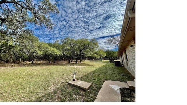 Building Photo - 1045 Hidden Hills Dr