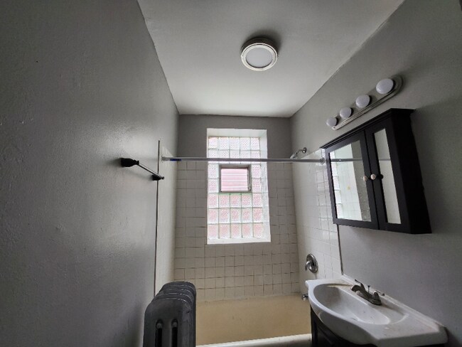 Building Photo - 5903 W Huron St