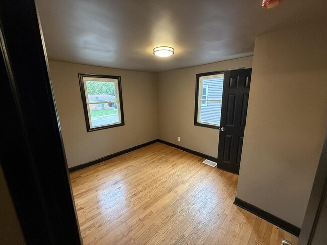 Building Photo - 3622-28 East 9th Avenue