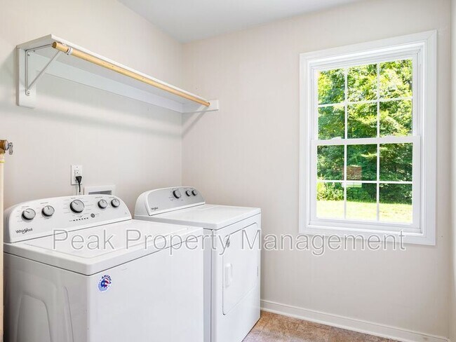 Building Photo - 8518 Kingsland Pk Dr