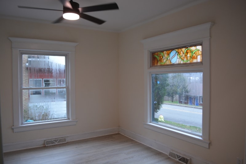 Building Photo - 330 E Main St