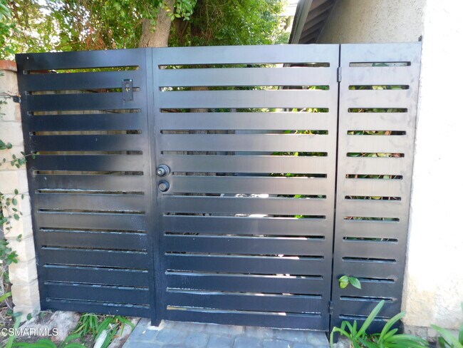 Building Photo - 30024 Quail Run Dr