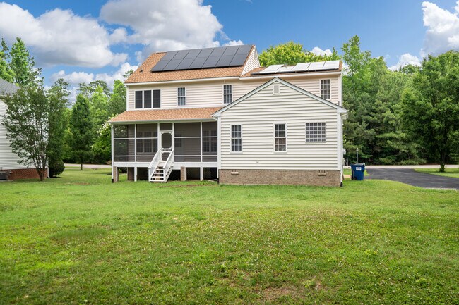 Building Photo - 619 Greyshire Dr